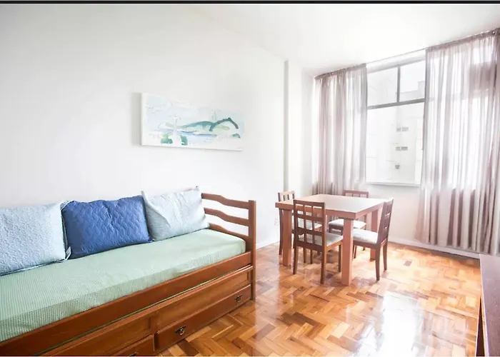 Aluguéis de temporada: Copacabana Posto 6 Renovated 2023